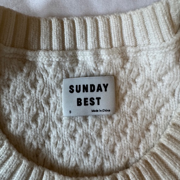 Aritzia Peggy Sweater Crewneck in Whisper White - Picture 2 of 4